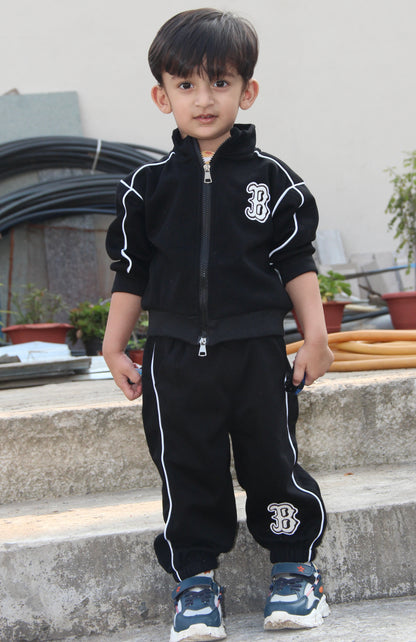 BLACK JACKET AND JOGGER ZIPPER SET