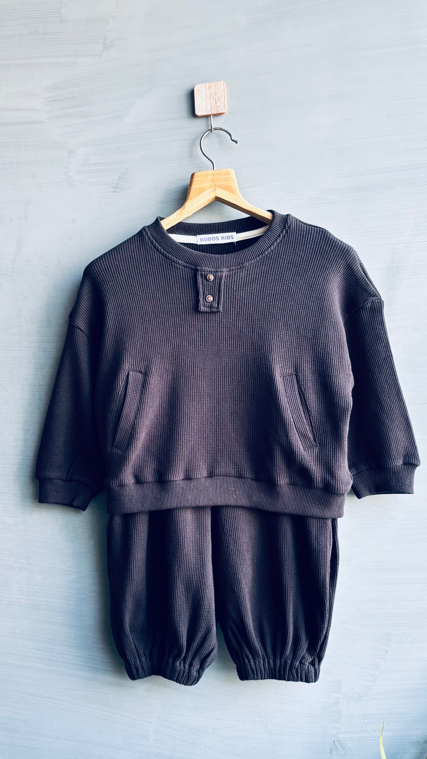 SOLIDS LOOSE SET OLIVE #182