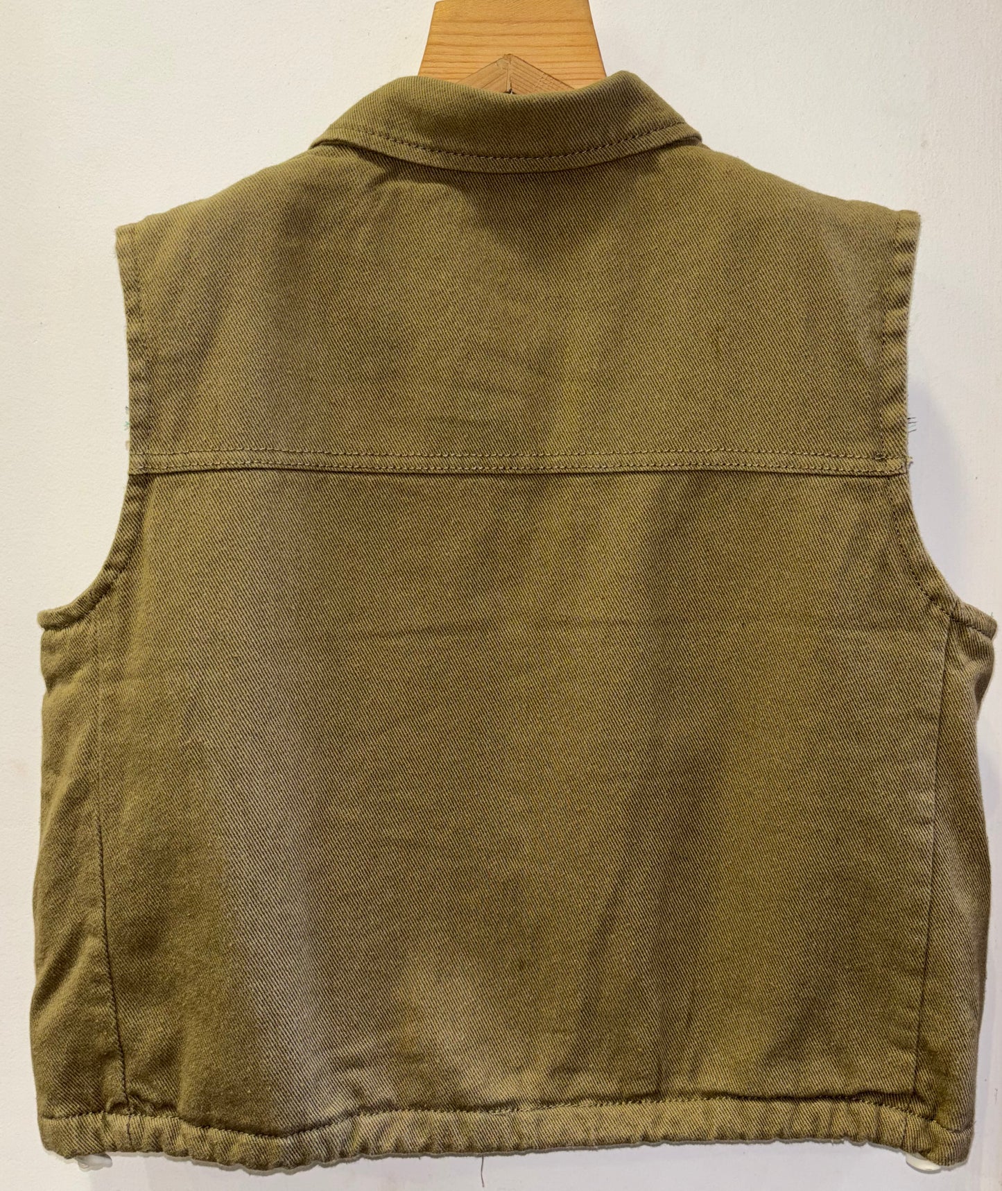 SLEEVLESS STRING JACKET OLIVE #121