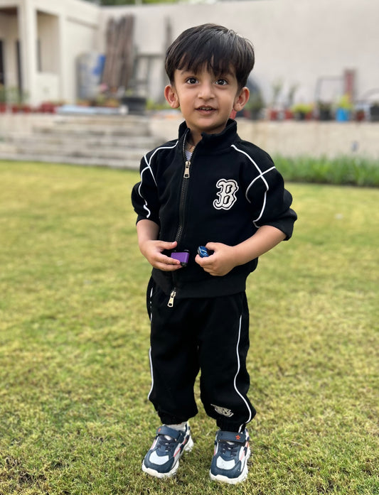 BLACK JACKET AND JOGGER ZIPPER SET